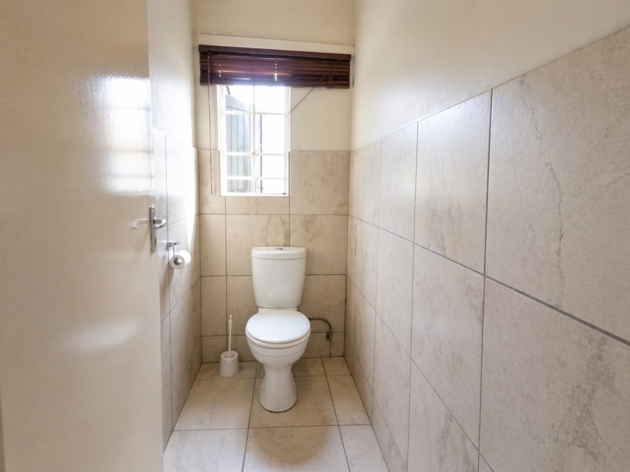 3 Bedroom Property for Sale in Waterkloof East North West